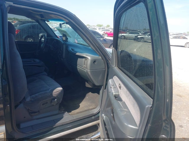 2002 Chevrolet Silverado 1500 Ls მანქანა იყიდება აუქციონზე, vin: 1GCEK19T02Z130409, აუქციონის ნომერი: 44669429