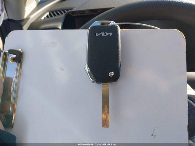 Продажа на аукционе авто 2023 Kia Sportage Hybrid Lx, vin: KNDPUCAG5P7050782, номер лота: 44669454