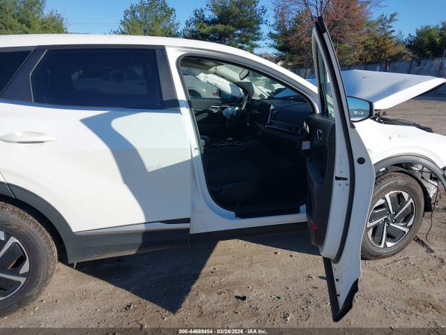Продажа на аукционе авто 2023 Kia Sportage Hybrid Lx, vin: KNDPUCAG5P7050782, номер лота: 44669454