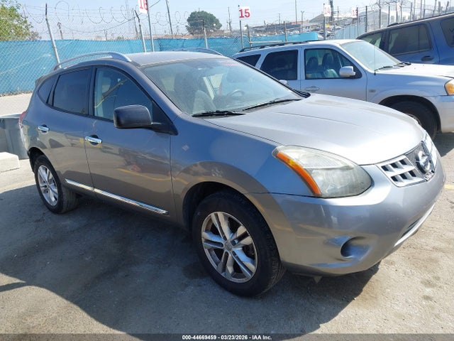 JN8AS5MT2FW155109 Nissan Rogue Select S