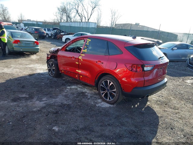 1FMCU9H90NUA32421 Ford ESCAPE SEL