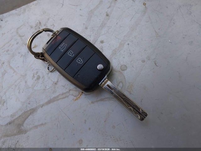 5XXGM4A70FG423853 KIA Optima Lx