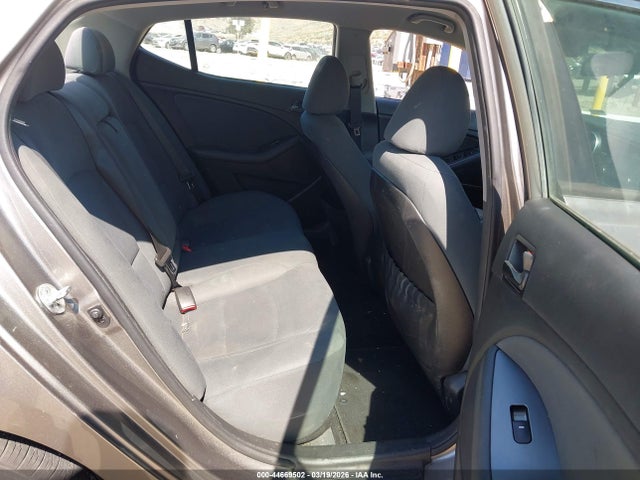 5XXGM4A70FG423853 KIA Optima Lx