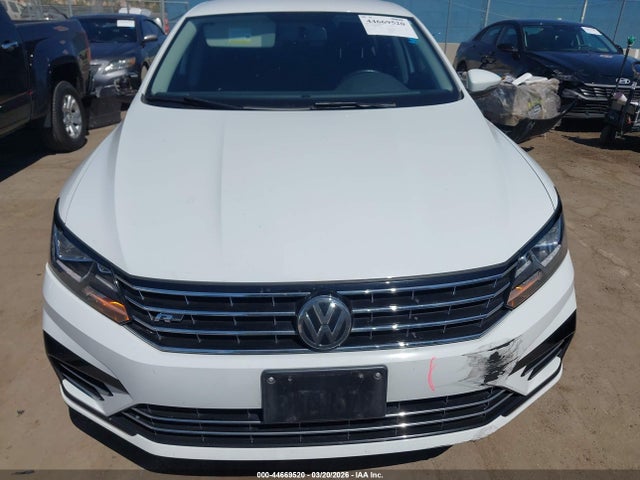1VWAA7A3XJC044393 Volkswagen Passat 2.0t R-line/2.0t S