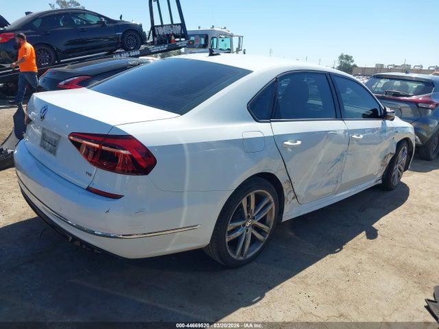 1VWAA7A3XJC044393 Volkswagen Passat 2.0t R-line/2.0t S