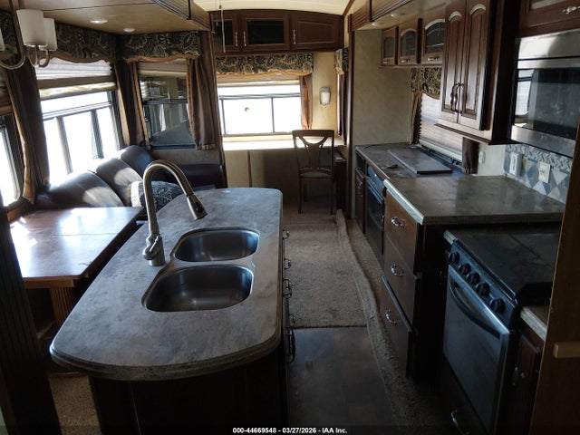 Продаж на аукціоні авто 2014 Forest River Cedar Creek 36ckts, vin: 4X4FCRM25ES209841, номер лоту: 44669548