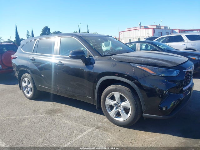 Toyota Highlander Hybrid Le 2024 5TDBBRCH2RS140618 Image 13