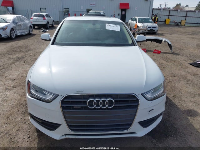 2013 Audi A4 2.0t Premium მანქანა იყიდება აუქციონზე, vin: WAUFFAFLXDN035876, აუქციონის ნომერი: 44669579