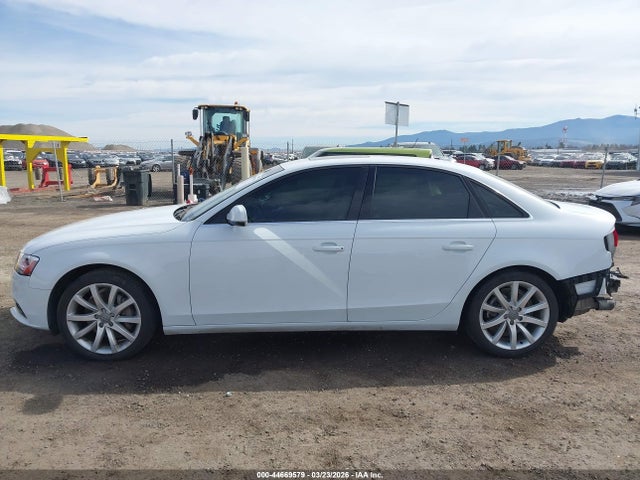 2013 Audi A4 2.0t Premium მანქანა იყიდება აუქციონზე, vin: WAUFFAFLXDN035876, აუქციონის ნომერი: 44669579