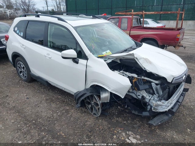 Auction sale of the 2019 Subaru Forester Premium, vin: JF2SKAEC7KH442159, lot number: 44669580