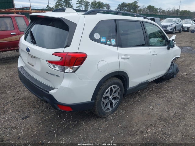 Продажа на аукционе авто 2019 Subaru Forester Premium, vin: JF2SKAEC7KH442159, номер лота: 44669580