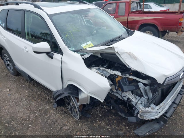 Продажа на аукционе авто 2019 Subaru Forester Premium, vin: JF2SKAEC7KH442159, номер лота: 44669580