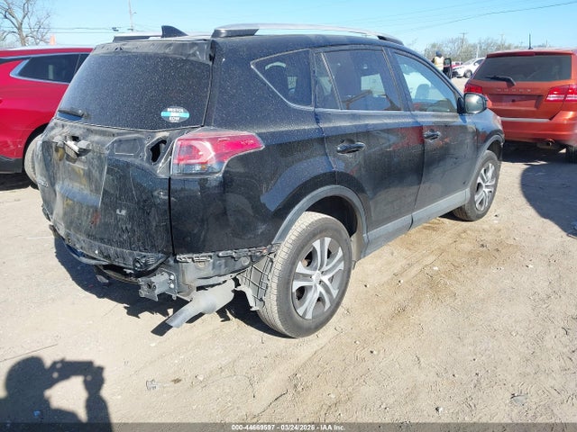 2T3ZFREV0GW268308 Toyota RAV4 LE
