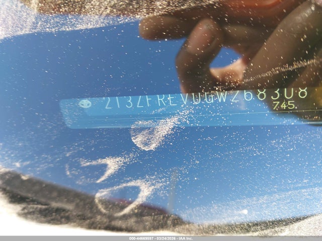2T3ZFREV0GW268308 Toyota RAV4 LE