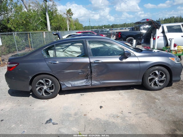 Aukcja sprzedaży 2017 Honda Accord Lx, vin: 1HGCR2F37HA195084, numer aukcji: 44669640