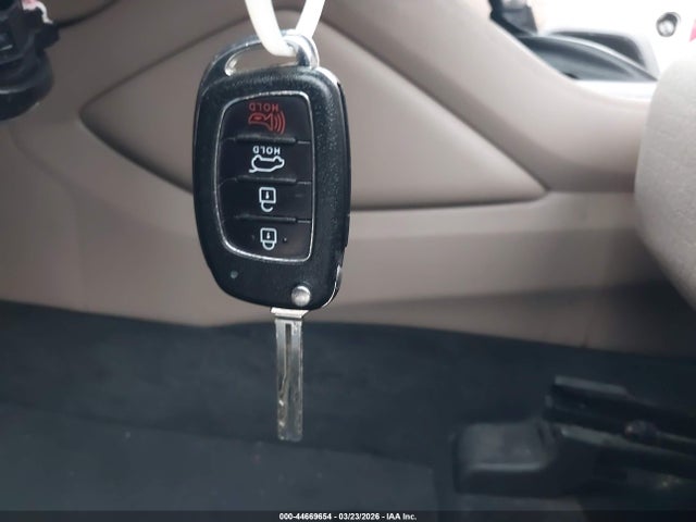 KM8J33A46JU640511 Hyundai TUCSON SEL