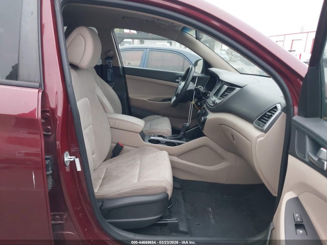 KM8J33A46JU640511 Hyundai TUCSON SEL