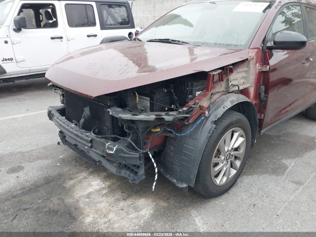 KM8J33A46JU640511 Hyundai TUCSON SEL