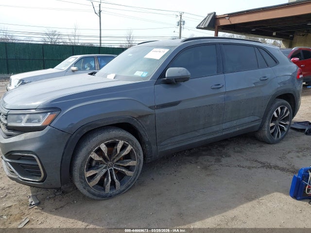 44669673 :رقم المزاد ، 1V2FE2CA0NC214003 vin ، 2022 Volkswagen Atlas Cross Sport 3.6l V6 Sel Premium R-line مزاد بيع
