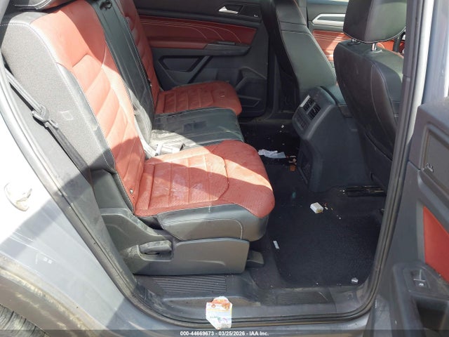 44669673 :رقم المزاد ، 1V2FE2CA0NC214003 vin ، 2022 Volkswagen Atlas Cross Sport 3.6l V6 Sel Premium R-line مزاد بيع