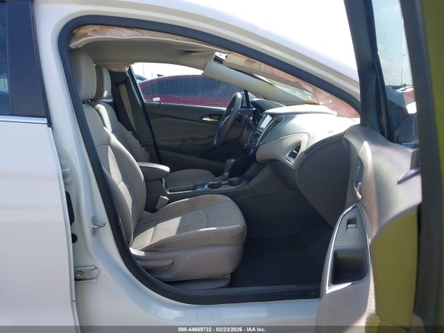 3G1BE6SM9HS523270 Chevrolet Cruze Lt Auto