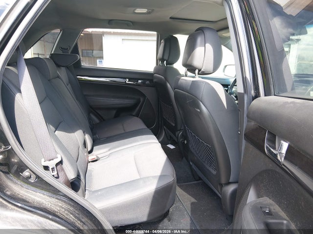 44669744 :رقم المزاد ، 5XYKT3A16BG076716 vin ، 2011 Kia Sorento Lx مزاد بيع
