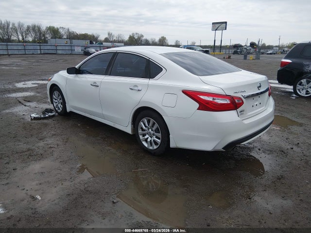 2017 NISSAN ALTIMA 1N4AL3AP7HC476349 Photo 2