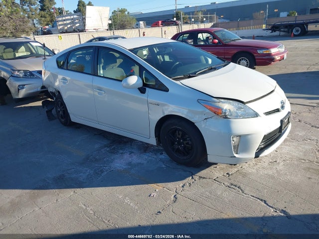 2015 TOYOTA PRIUS JTDKN3DU9F2002349