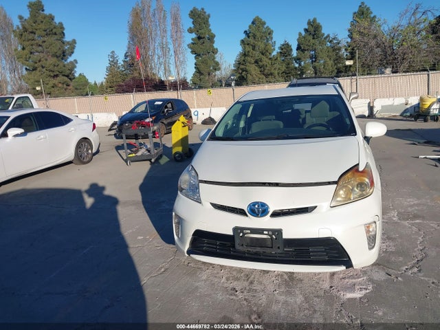 Toyota Prius Two 2015 JTDKN3DU9F2002349 Image 13