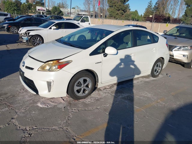 2015 TOYOTA PRIUS JTDKN3DU9F2002349 Photo 1