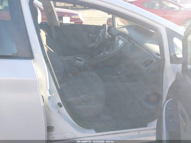 2015 TOYOTA PRIUS JTDKN3DU9F2002349 Photo 4