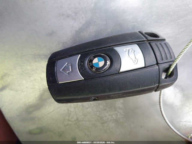 Auction sale of the 2011 Bmw 328i Xdrive, vin: WBAPK5G57BNN30833, lot number: 44669831