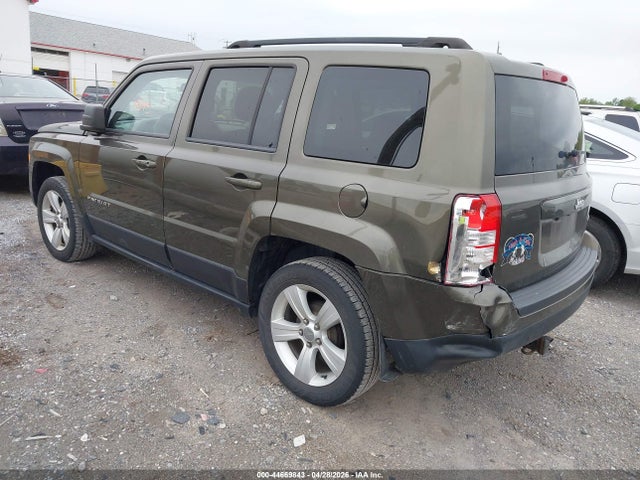 2015 Jeep Patriot Latitude მანქანა იყიდება აუქციონზე, vin: 1C4NJPFB4FD342721, აუქციონის ნომერი: 44669843