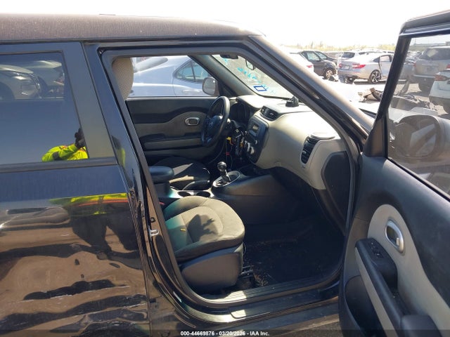 2015 KIA SOUL KNDJN2A23F7748307 Photo 4