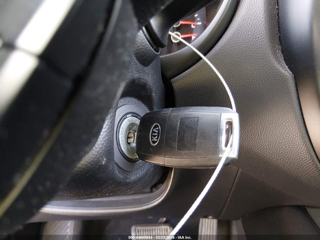 2014 KIA SOUL KNDJP3A50E7088350 Photo 10