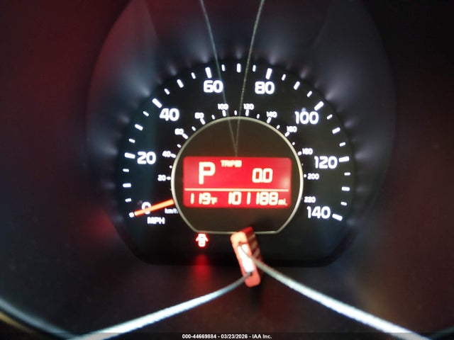 KNDJP3A50E7088350 KIA SOUL +