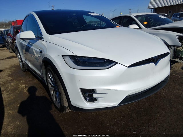 44669912 :رقم المزاد ، 5YJXCAE20HF075459 vin ، 2017 Tesla Model X 100d/75d/90d مزاد بيع