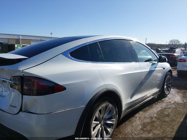 44669912 :رقم المزاد ، 5YJXCAE20HF075459 vin ، 2017 Tesla Model X 100d/75d/90d مزاد بيع