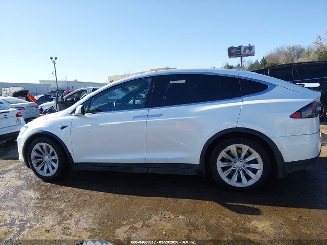 44669912 :رقم المزاد ، 5YJXCAE20HF075459 vin ، 2017 Tesla Model X 100d/75d/90d مزاد بيع