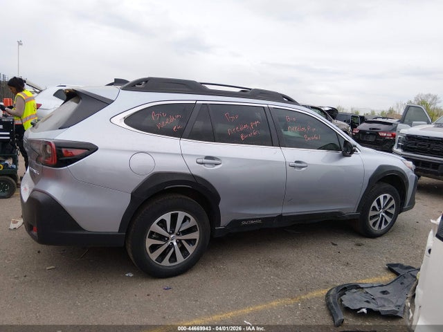 44669943 :رقم المزاد ، 4S4BTAFC8P3160476 vin ، 2023 Subaru Outback Premium مزاد بيع