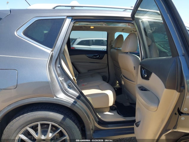 5N1AT2MT7FC771148 Nissan Rogue Sl