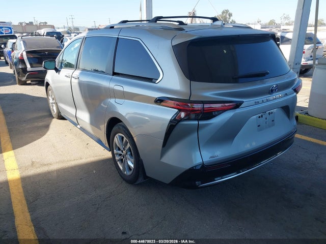 2024 TOYOTA SIENNA 5TDZSKFC4RS137614 Photo 2