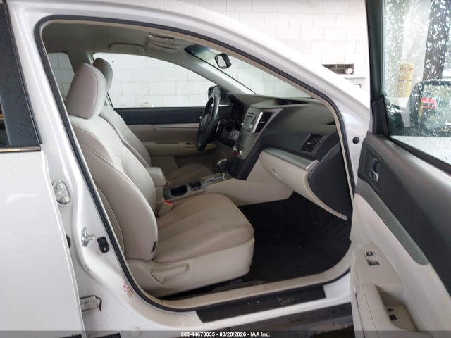 2014 Subaru Outback 2.5i Premium მანქანა იყიდება აუქციონზე, vin: 4S4BRBCC9E3264920, აუქციონის ნომერი: 44670035