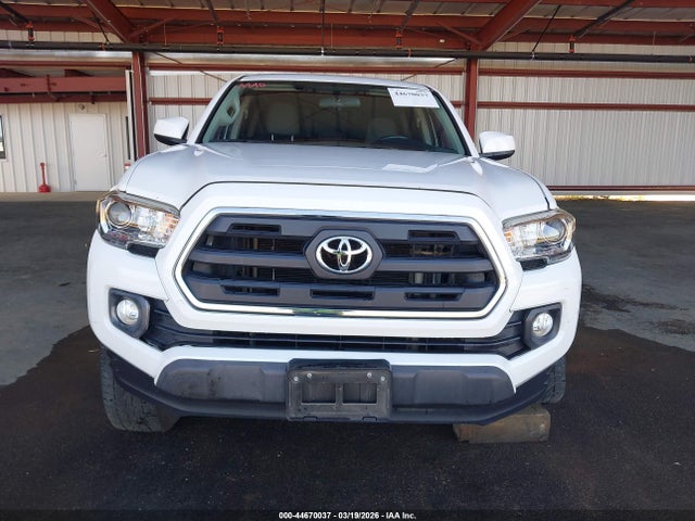 5TFAX5GN8GX061807 Toyota Tacoma Sr5