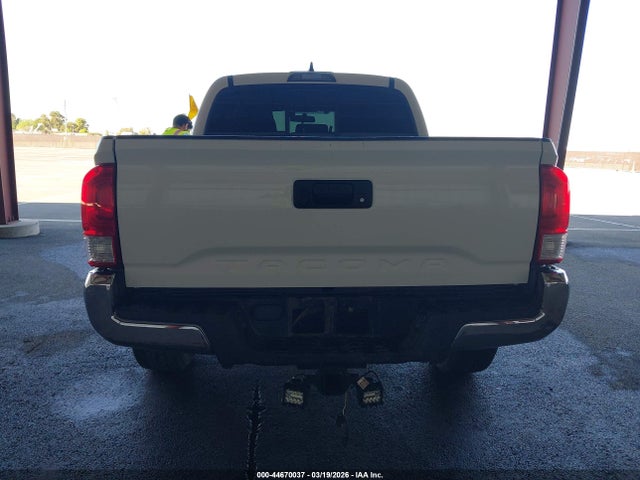 5TFAX5GN8GX061807 Toyota Tacoma Sr5