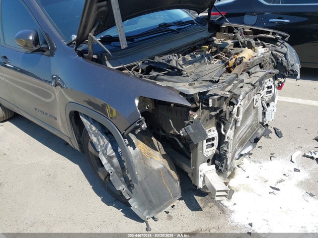 1C4PJLLBXMD112622 Jeep Cherokee Altitude Fwd