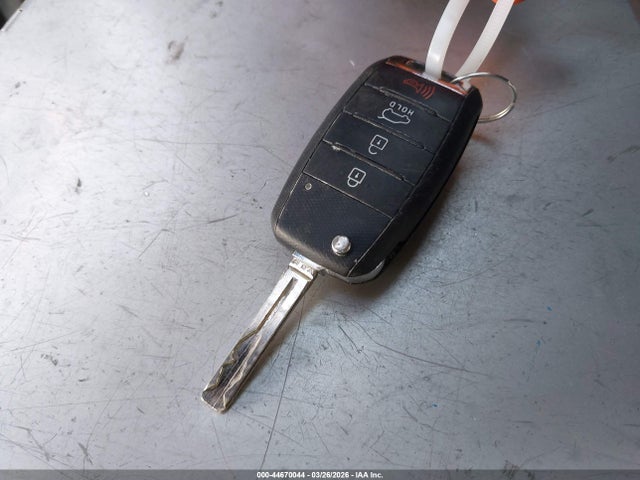 KNDJN2A2XG7843027 KIA Soul