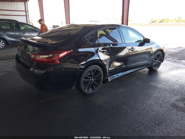 1N4AL3AP8HC212430 Nissan Altima 2.5 Sr