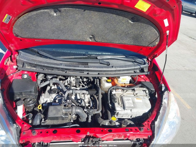 JTDKDTB37E1071008 Toyota Prius C Three