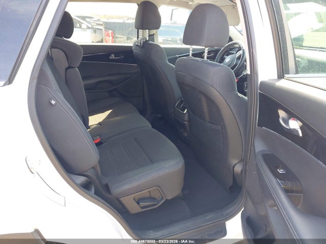 Продажа на аукционе авто 2020 Kia Sorento 3.3l Lx, vin: 5XYPG4A57LG614926, номер лота: 44670088